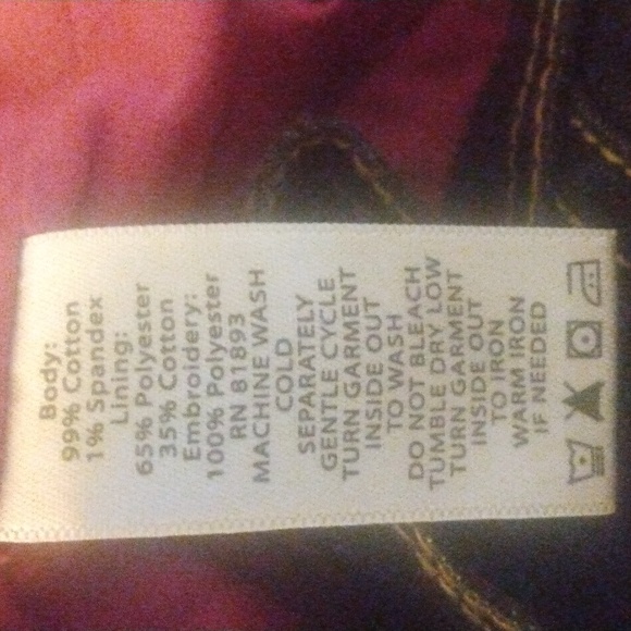 Stylish denim jacket size 2X.  Beautiful fuchsia lining. - Picture 11 of 13